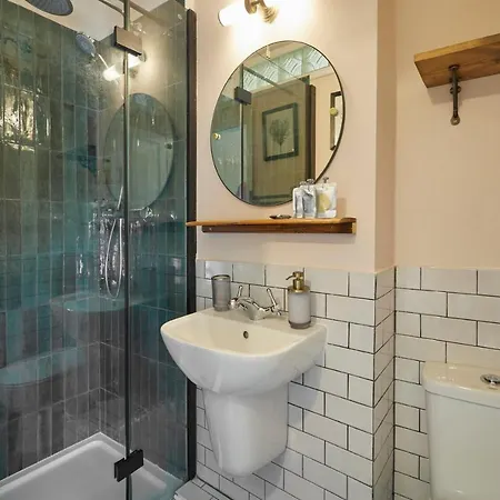 Host & - Lop Hall Holiday home