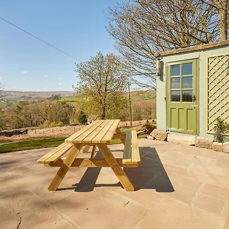 Host & - Lop Hall * Danby