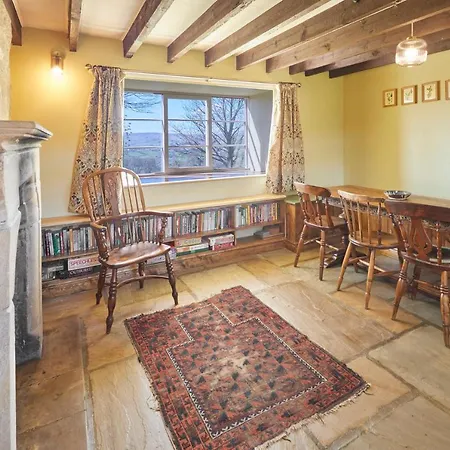 Host & - Lop Hall Semesterbostad