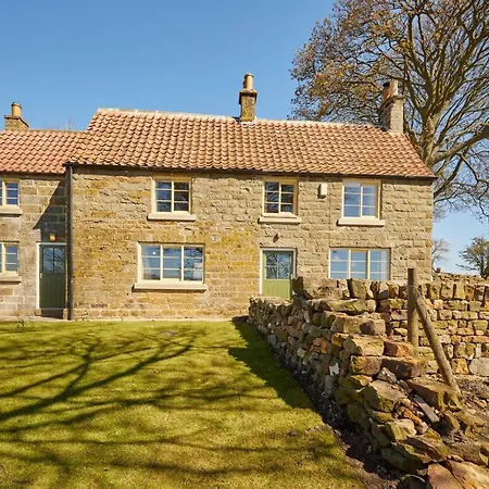 Host & - Lop Hall Holiday home *