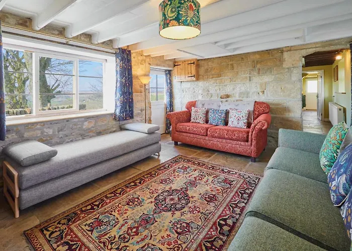 Host & - Lop Hall * Danby