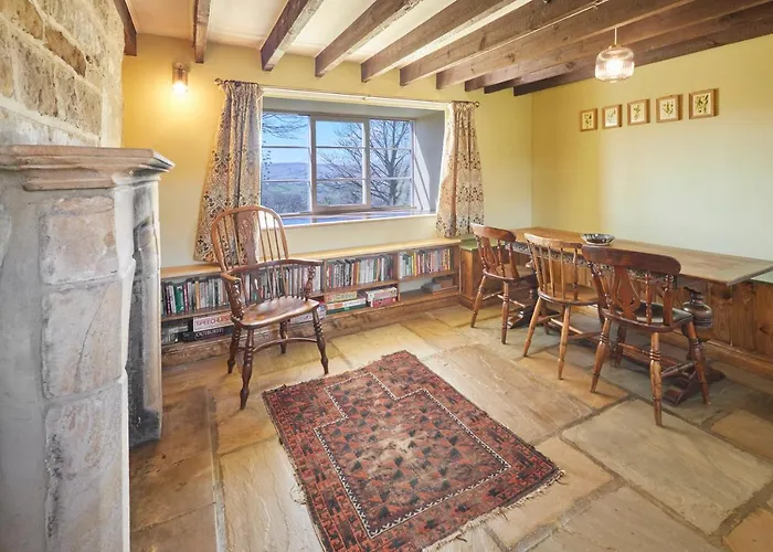 Host & - Lop Hall Semesterbostad