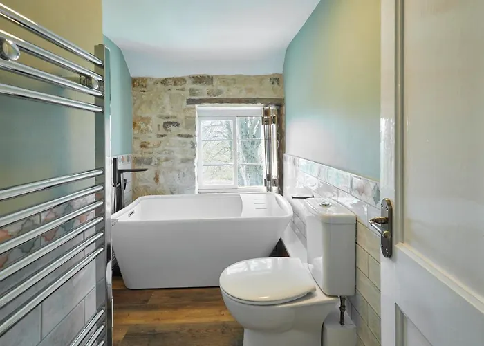 Nyaraló Host & - Lop Hall Danby